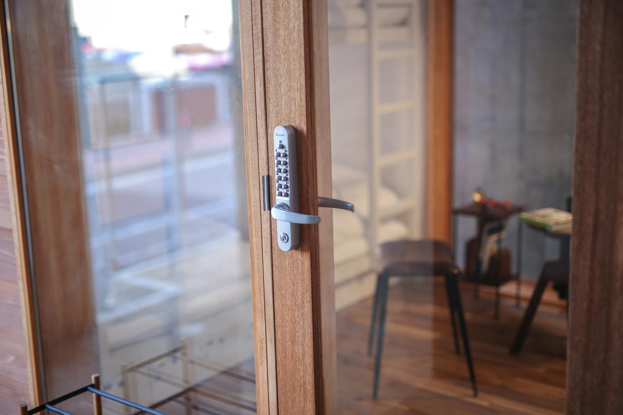 Tinys Yokohama Hinodecho Hostel Екстериор снимка